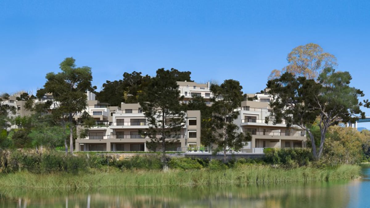 Marbella Lake Exterior